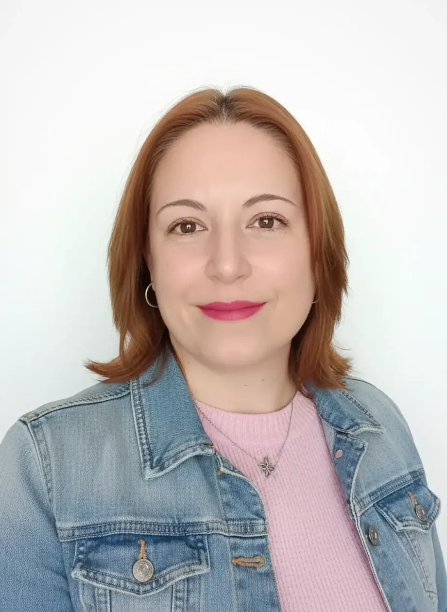 Leticia Gómez, asistente virtual y consultora de IA para negocios de la comarca Utiel-Requena
